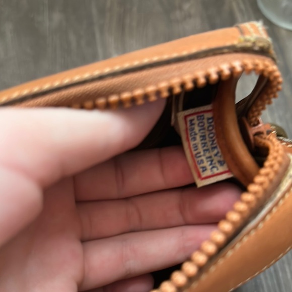 Vintage Leather Dooney and Bourke - Picture 3 of 10